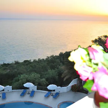 Apartmán With Pool Maria On Agios Gordios
